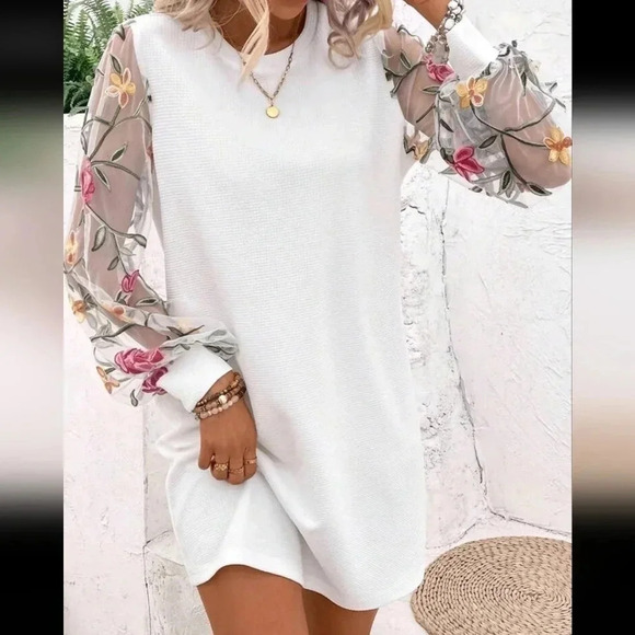 Clasi Holiday Flower Embroidery Mesh Splice Dress - Picture 3 of 10